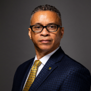 Dr. Gordon Chavis Pic